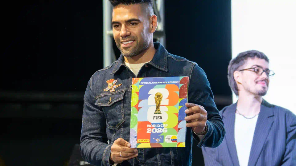 Falcao presentando el álbum de Figuritas Mundial 2026 en Colombia